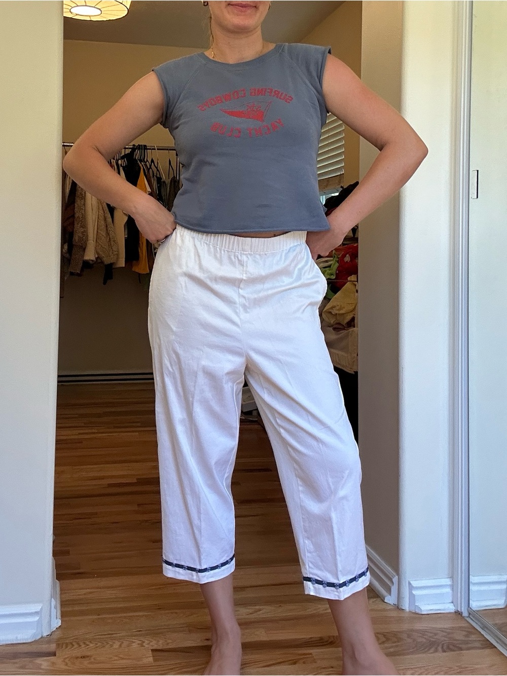 Cutest white capris